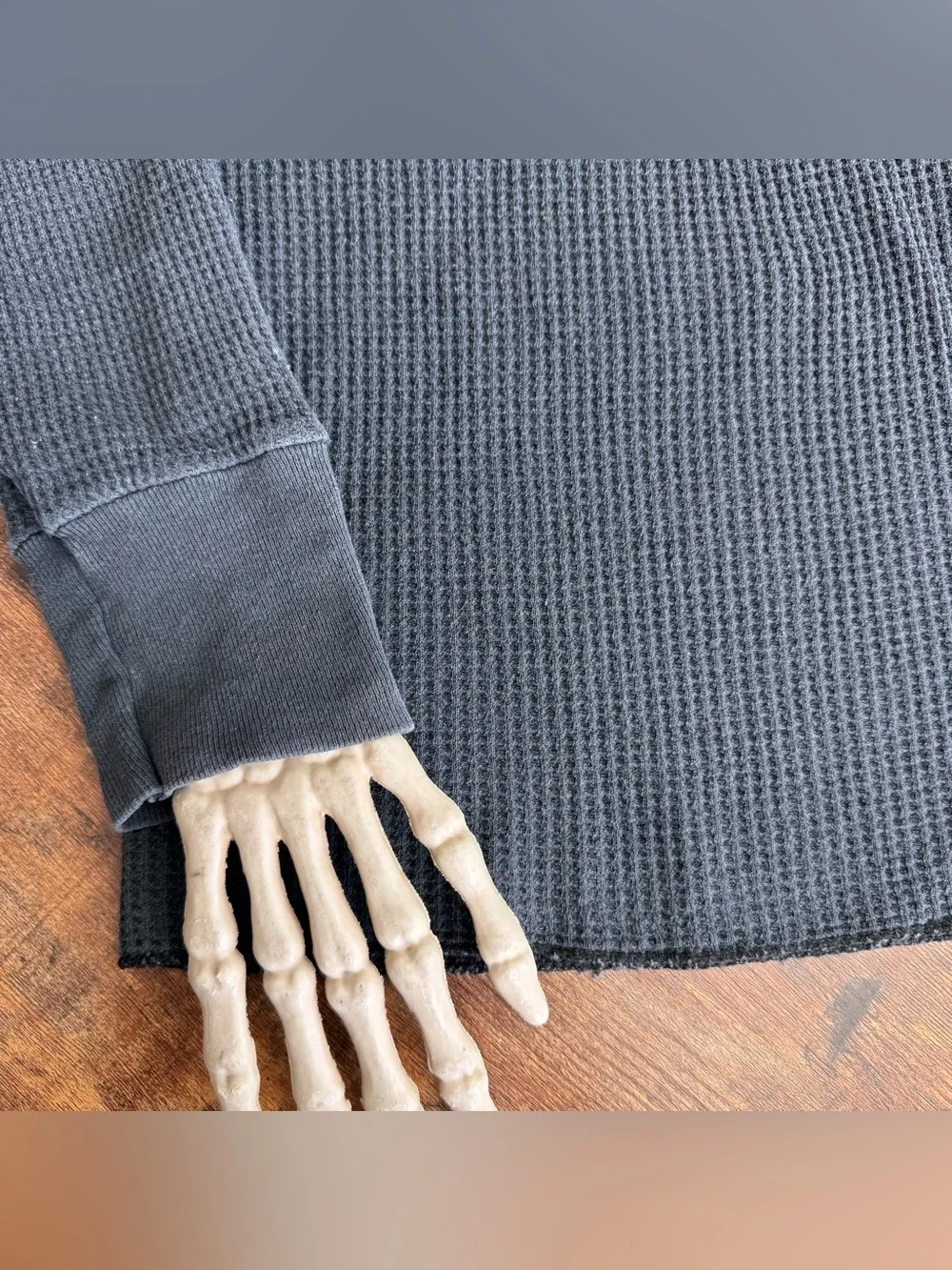 💀 SOLD 💀 Vintage 90s Y2K Faded Black Waffle Thermal Grunge Skater Streetwear ~ L